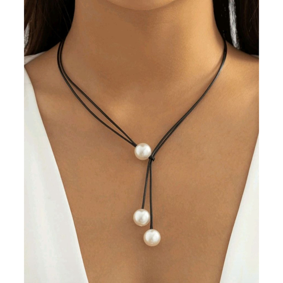 Women's Necklace, One Size, Black and White - Picture 1 of 4